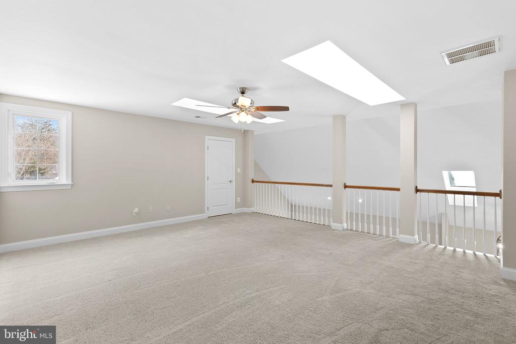 20043 VALHALLA SQ