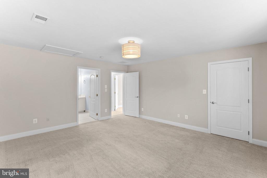 20043 VALHALLA SQ