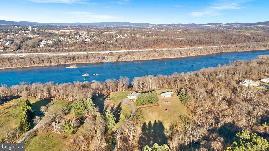 39586 Froggatt Ln