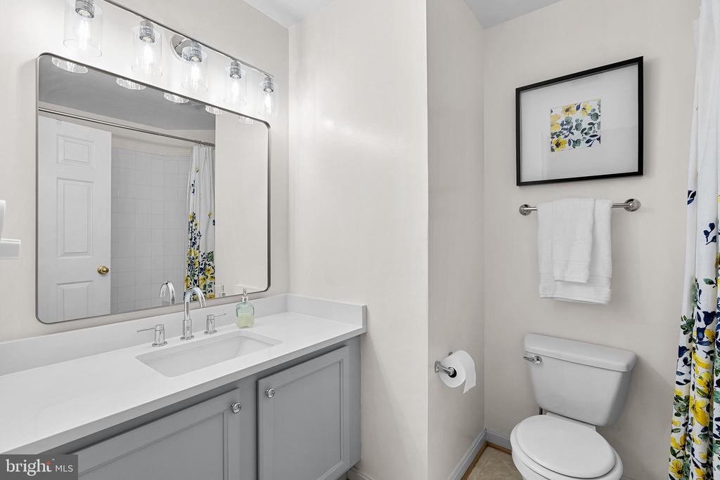 523 Constellation Sq SE #E