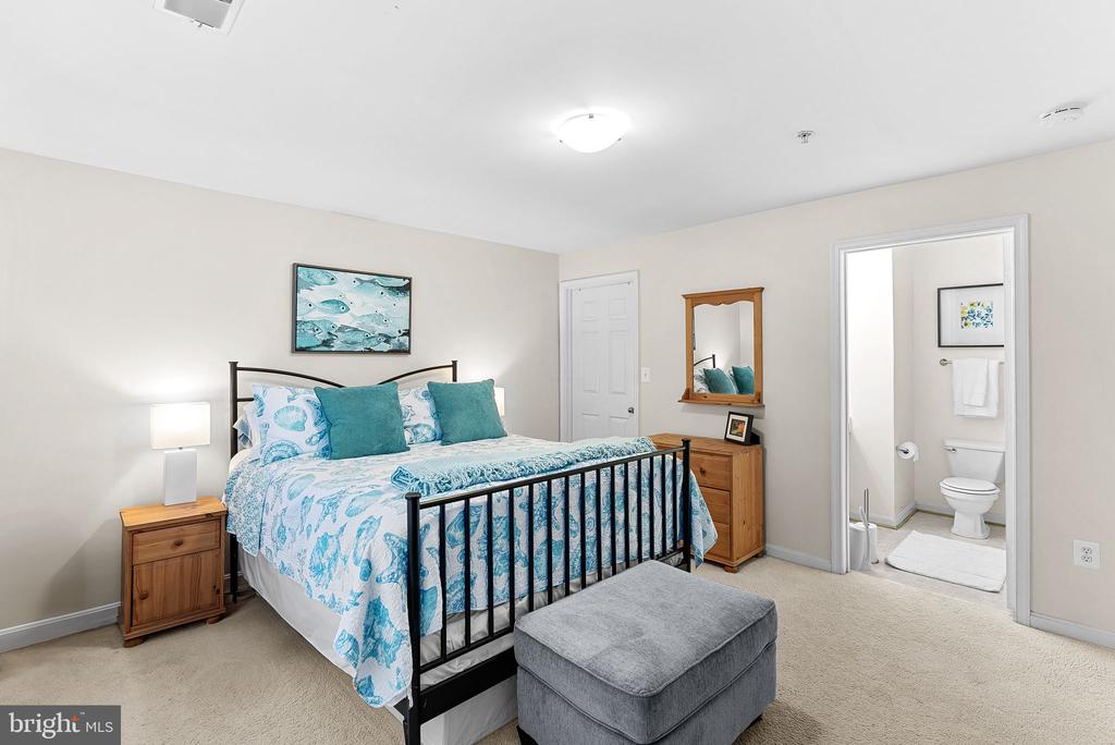 523 Constellation Sq SE #E
