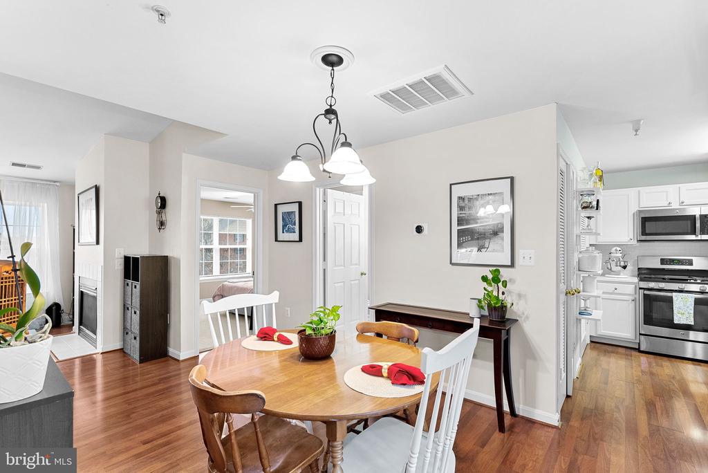523 Constellation Sq SE #E