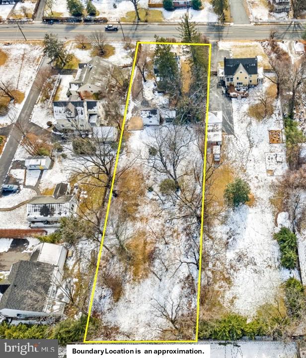 421 W Main St W