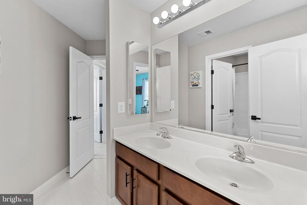 23388 Minerva Dr