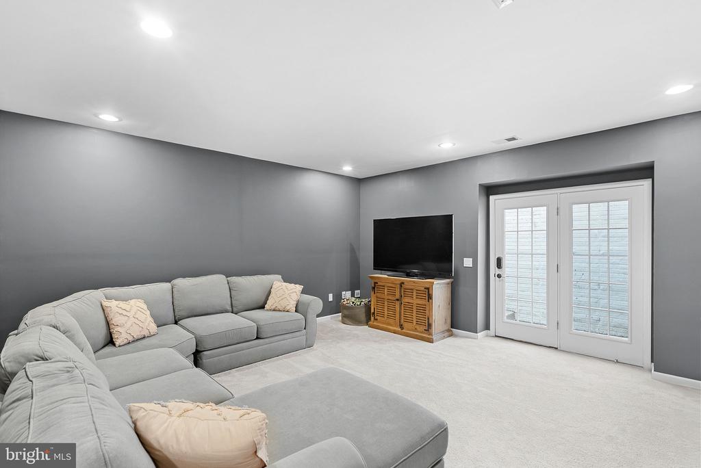 23388 Minerva Dr