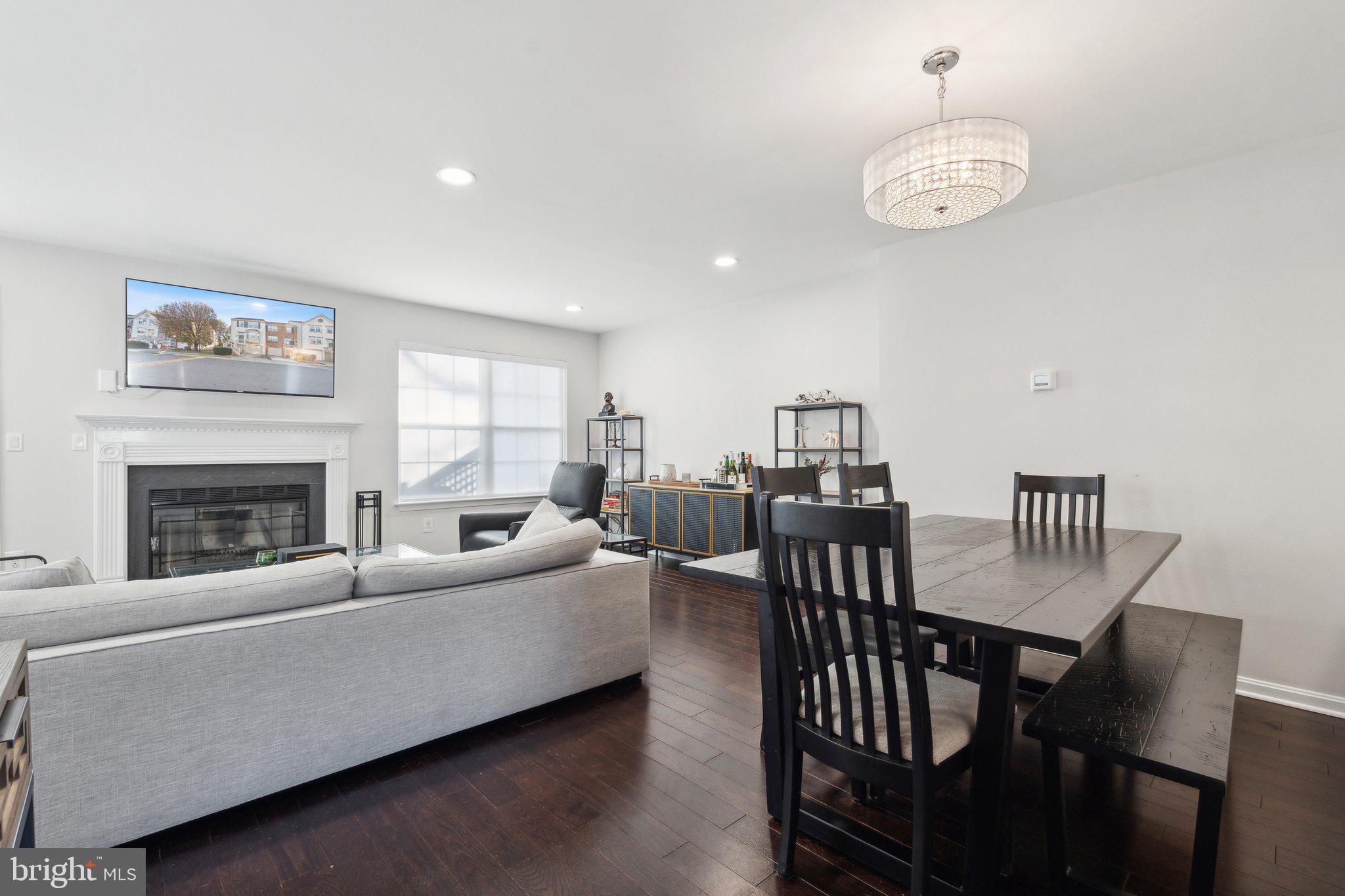 410 MCDANIEL DR