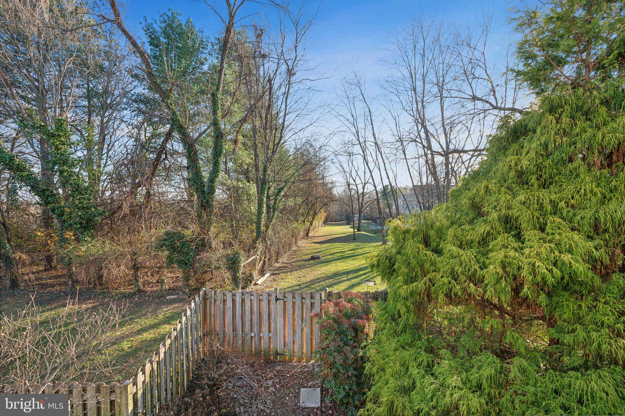 410 MCDANIEL DR