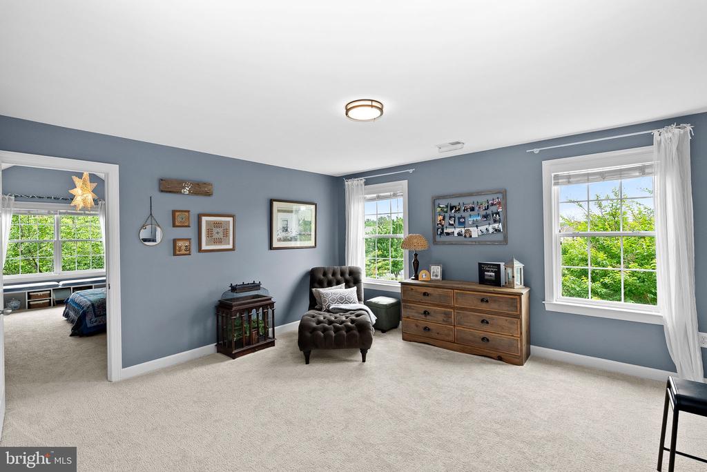 22415 Conservancy Dr