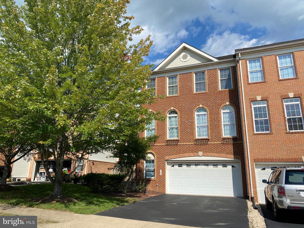 128 IVY HILLS TERRACE