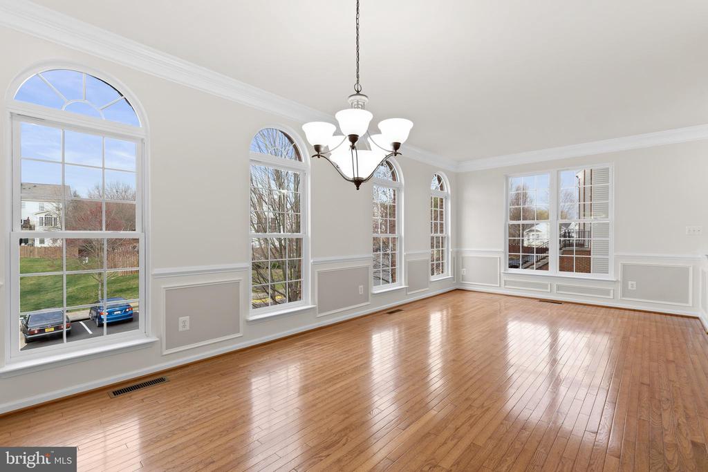 128 IVY HILLS TERRACE