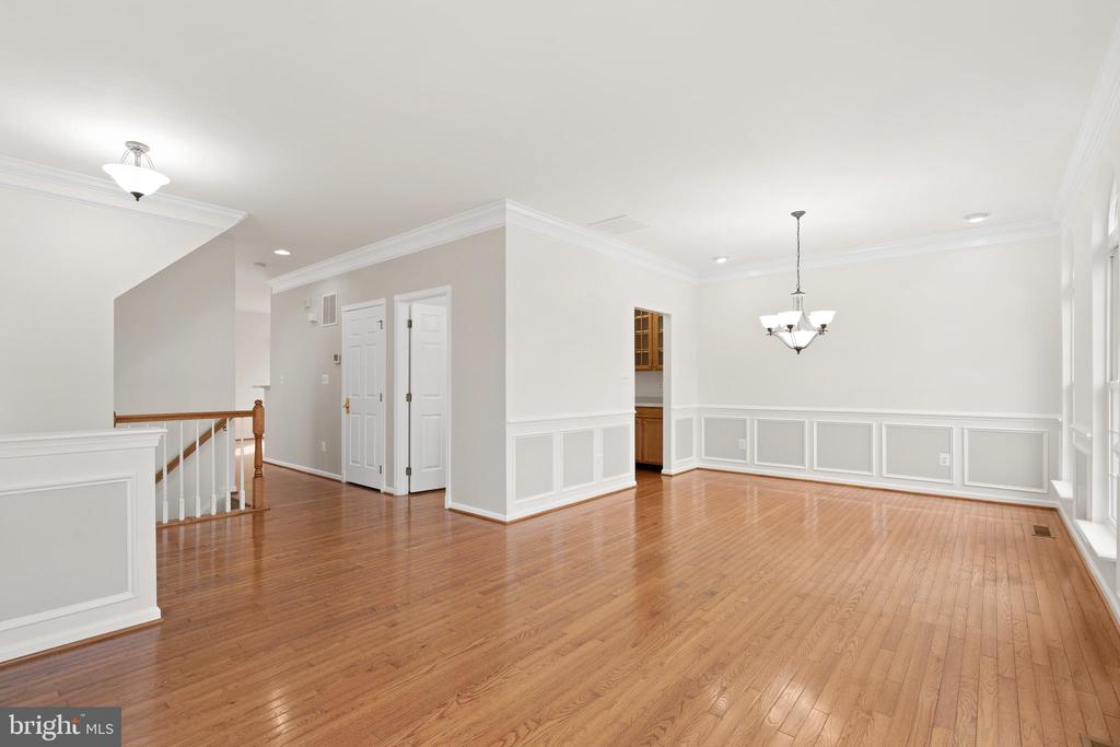 128 IVY HILLS TERRACE