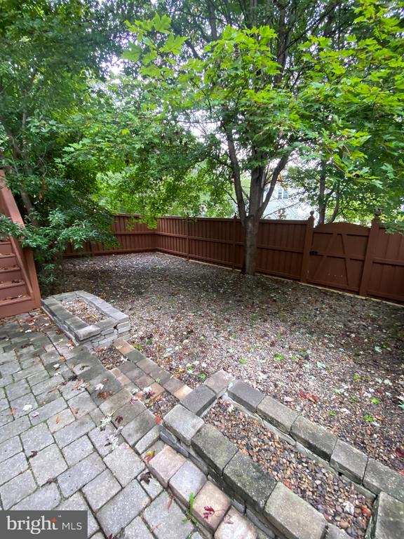 128 IVY HILLS TERRACE