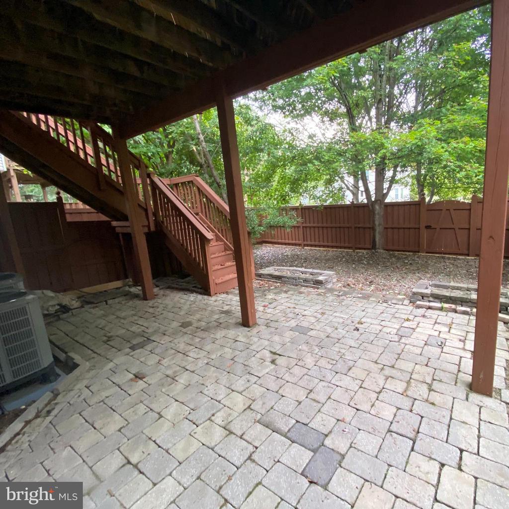 128 IVY HILLS TERRACE