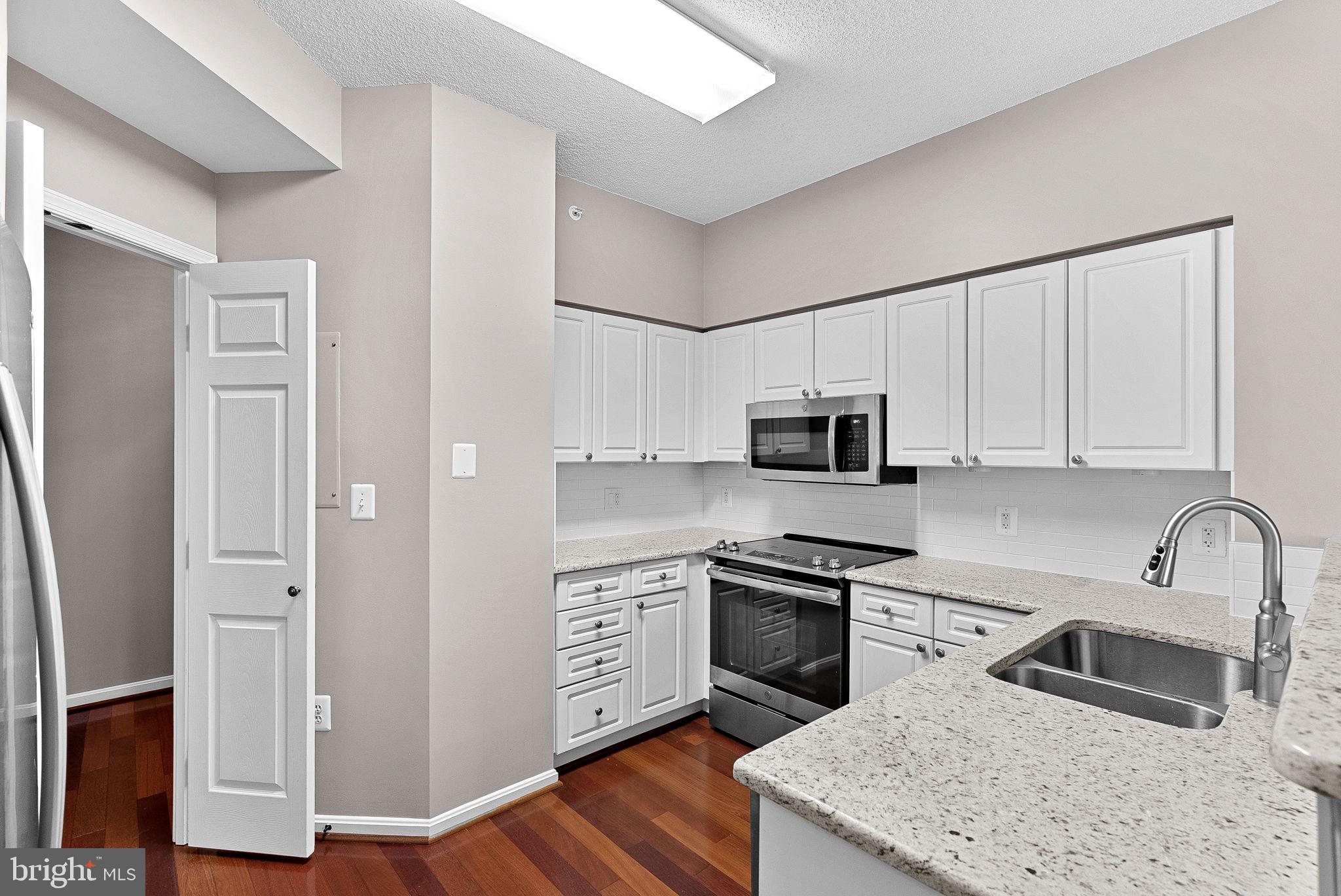 19375 CYPRESS RIDGE TERRACE 907