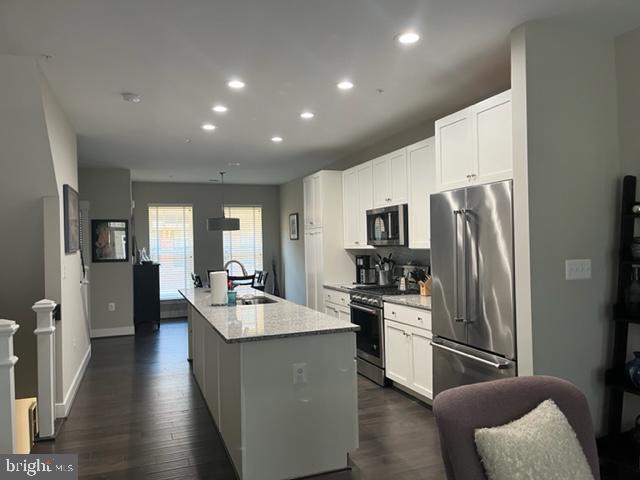 404 IRONSIDES SQUARE SE