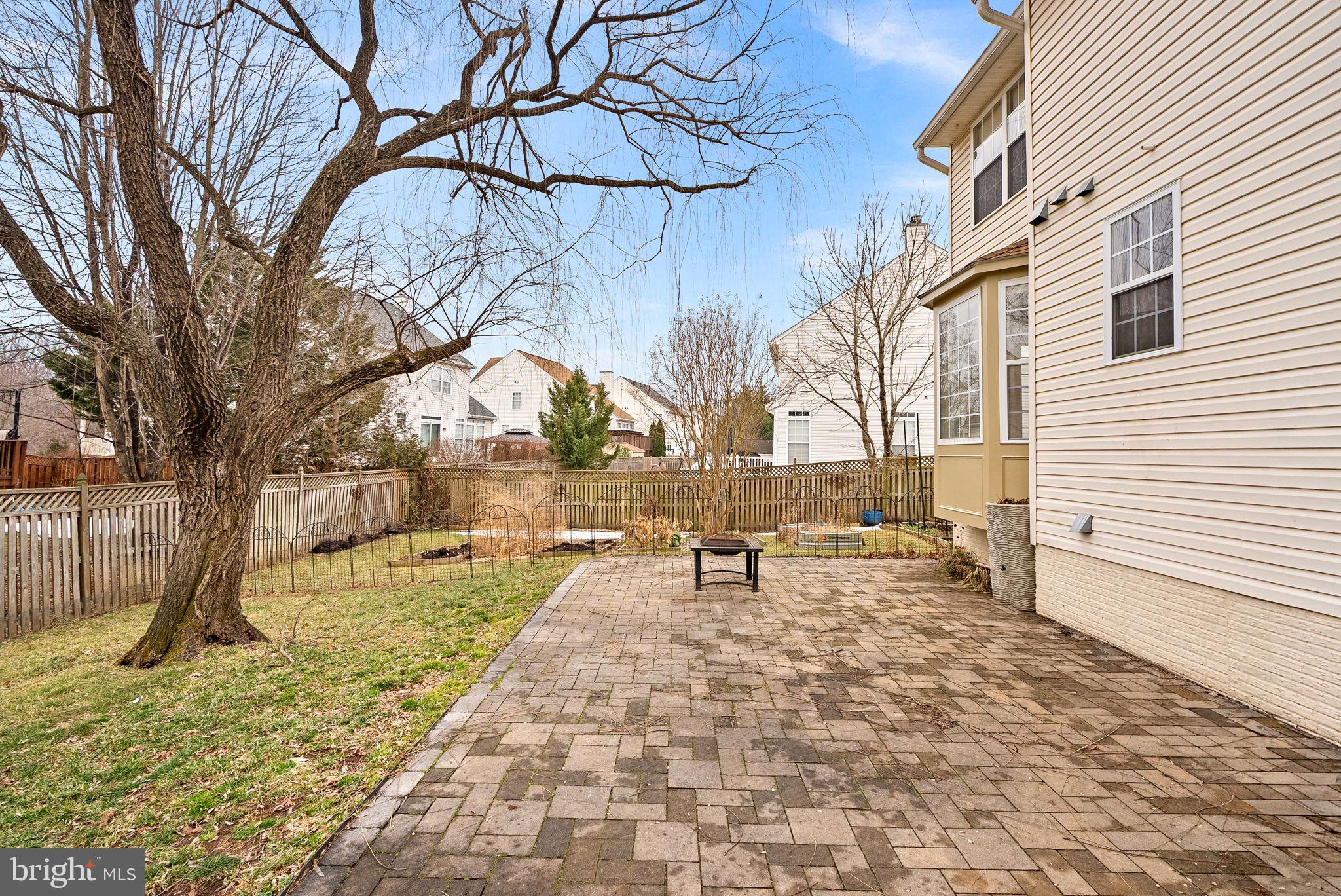 1616 CANDLEWOOD PLACE NE