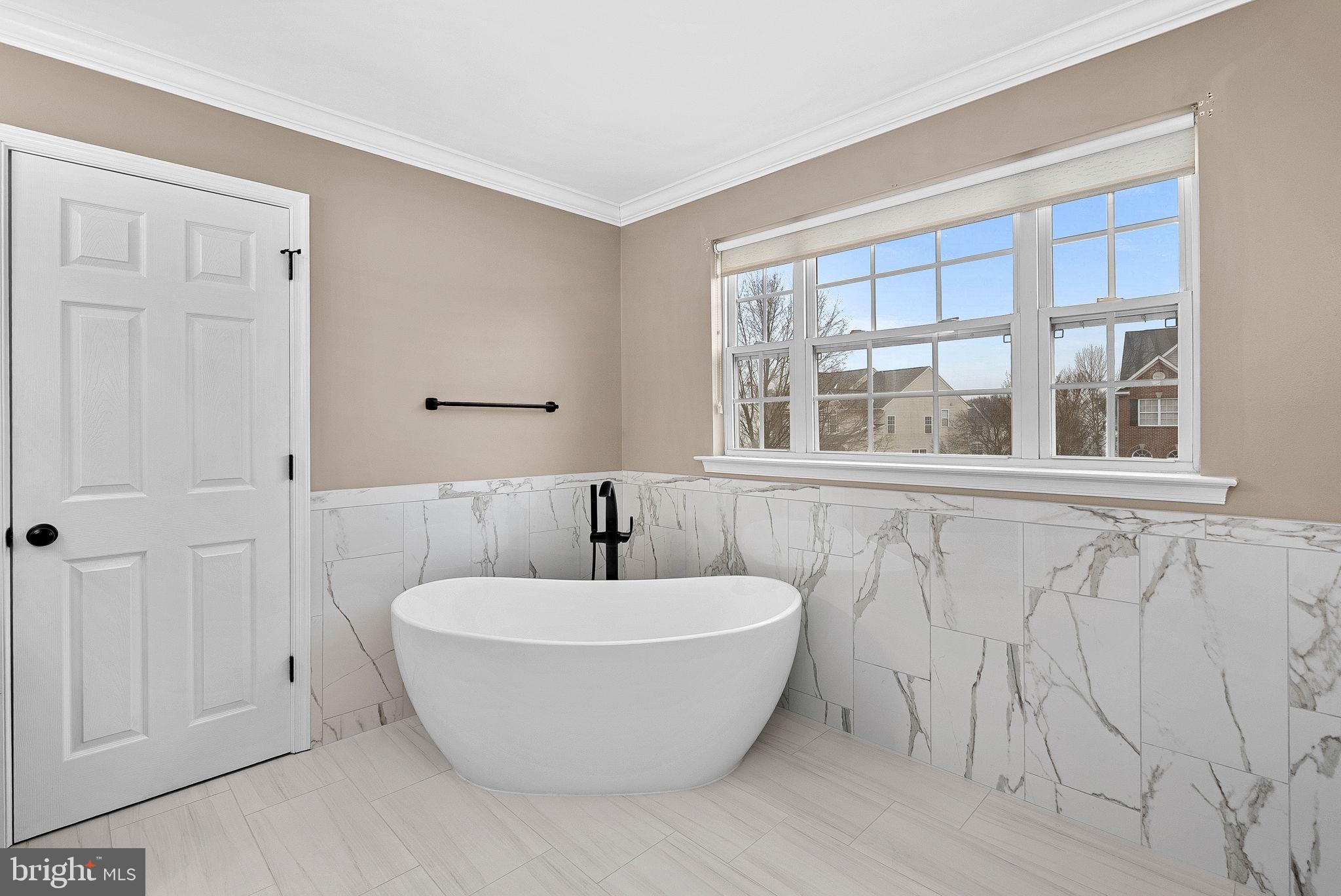 1616 CANDLEWOOD PLACE NE