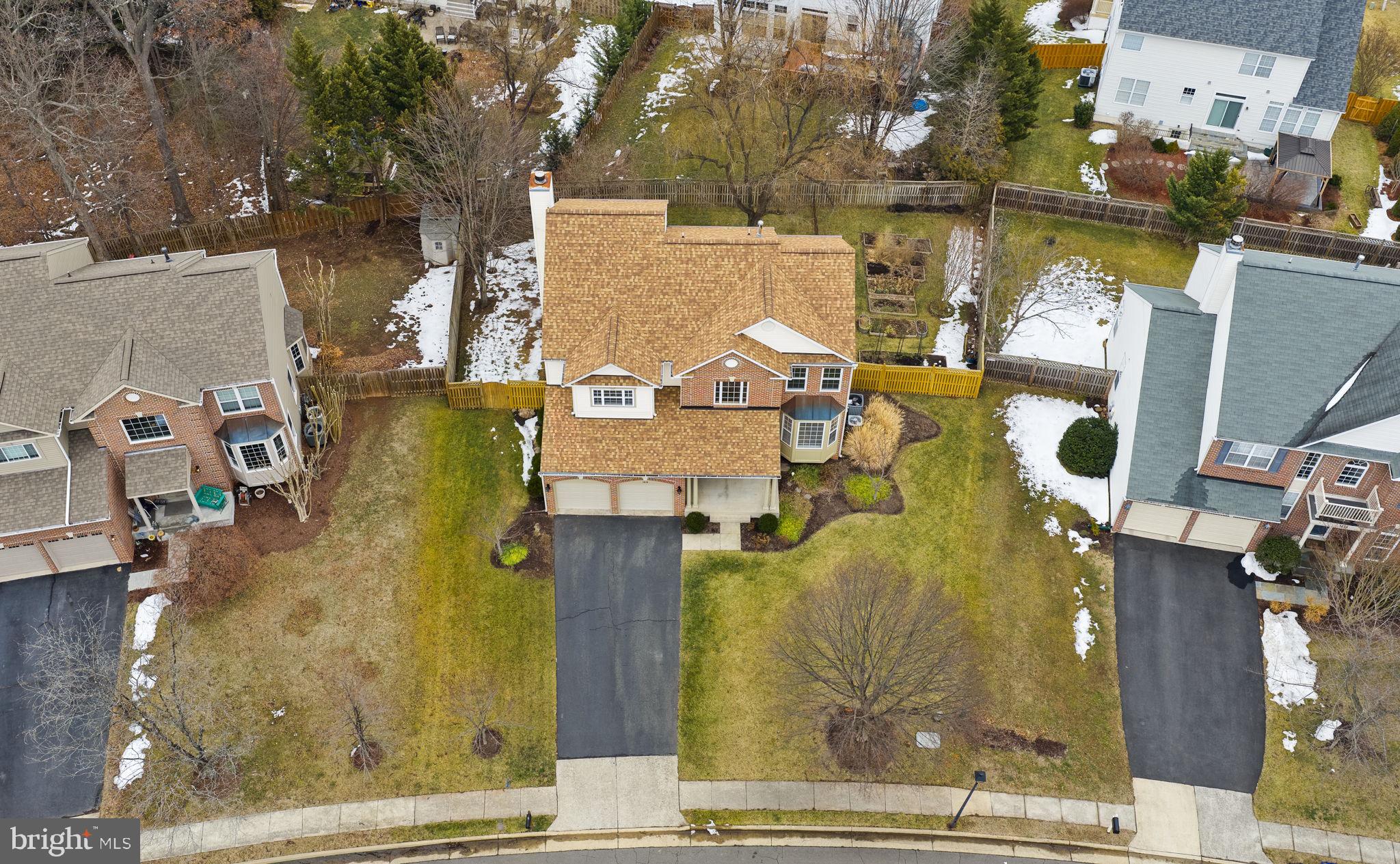 1616 CANDLEWOOD PLACE NE