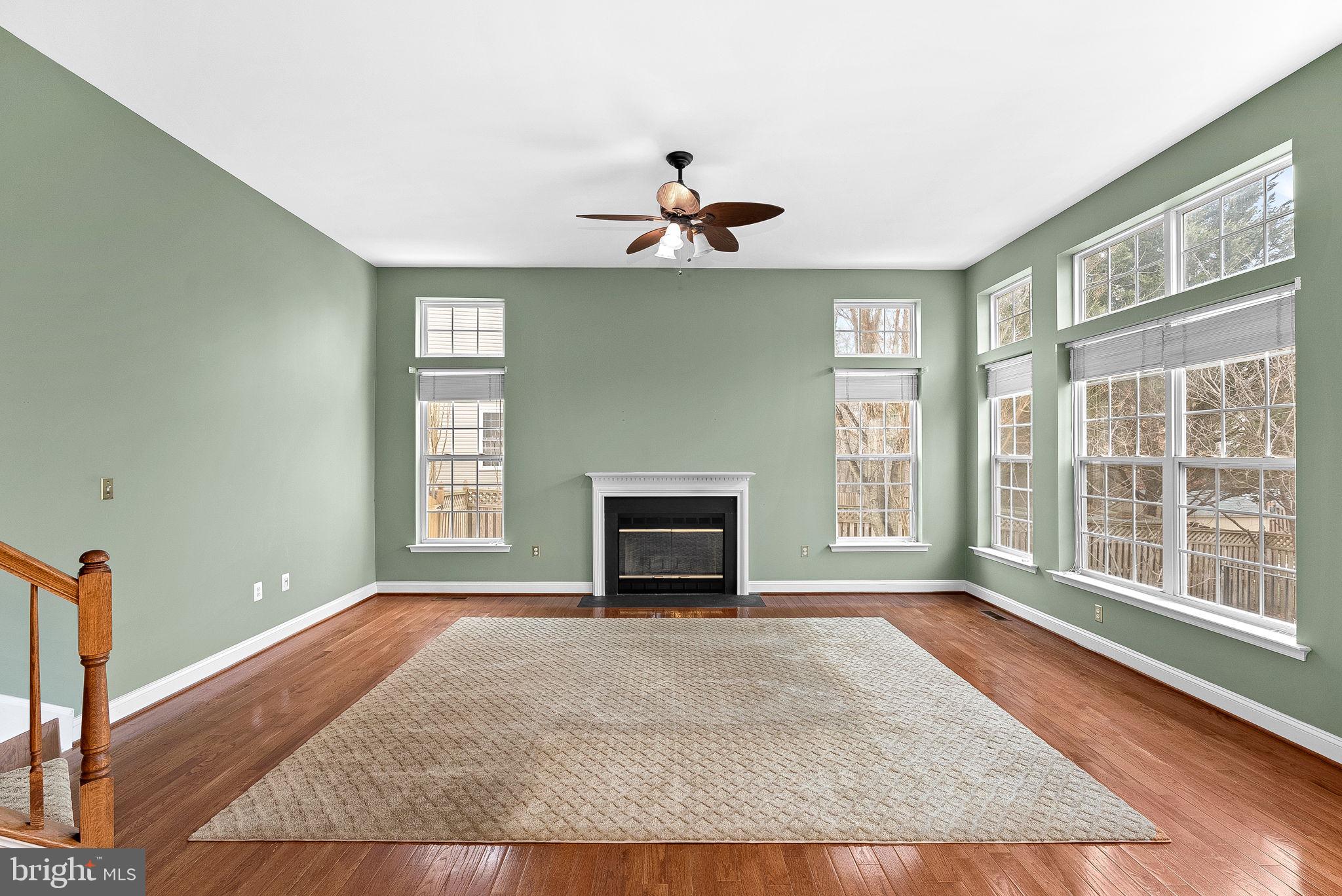 1616 CANDLEWOOD PLACE NE