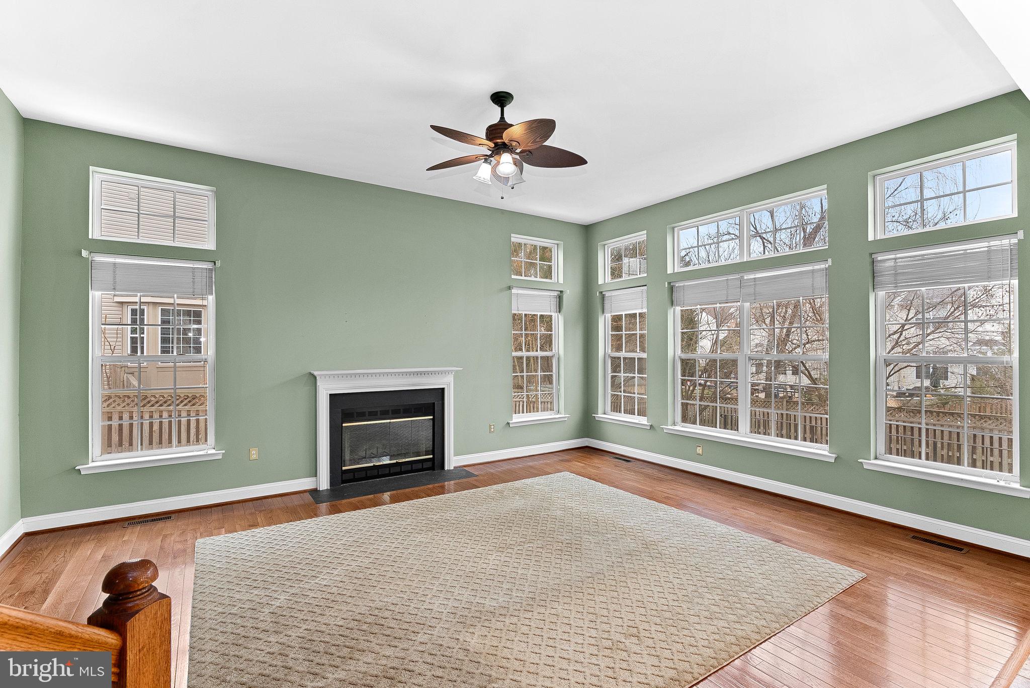 1616 CANDLEWOOD PLACE NE