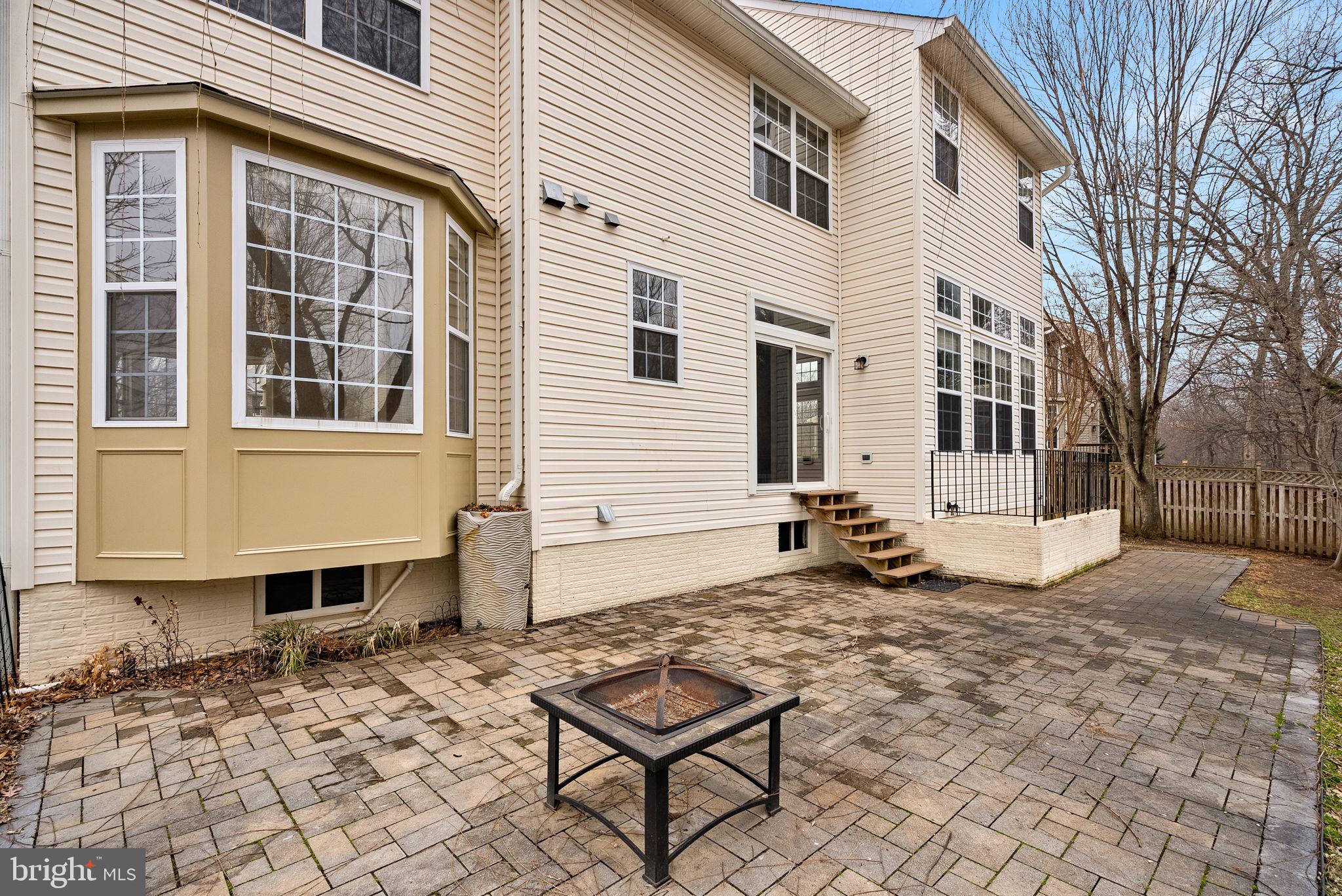 1616 CANDLEWOOD PLACE NE