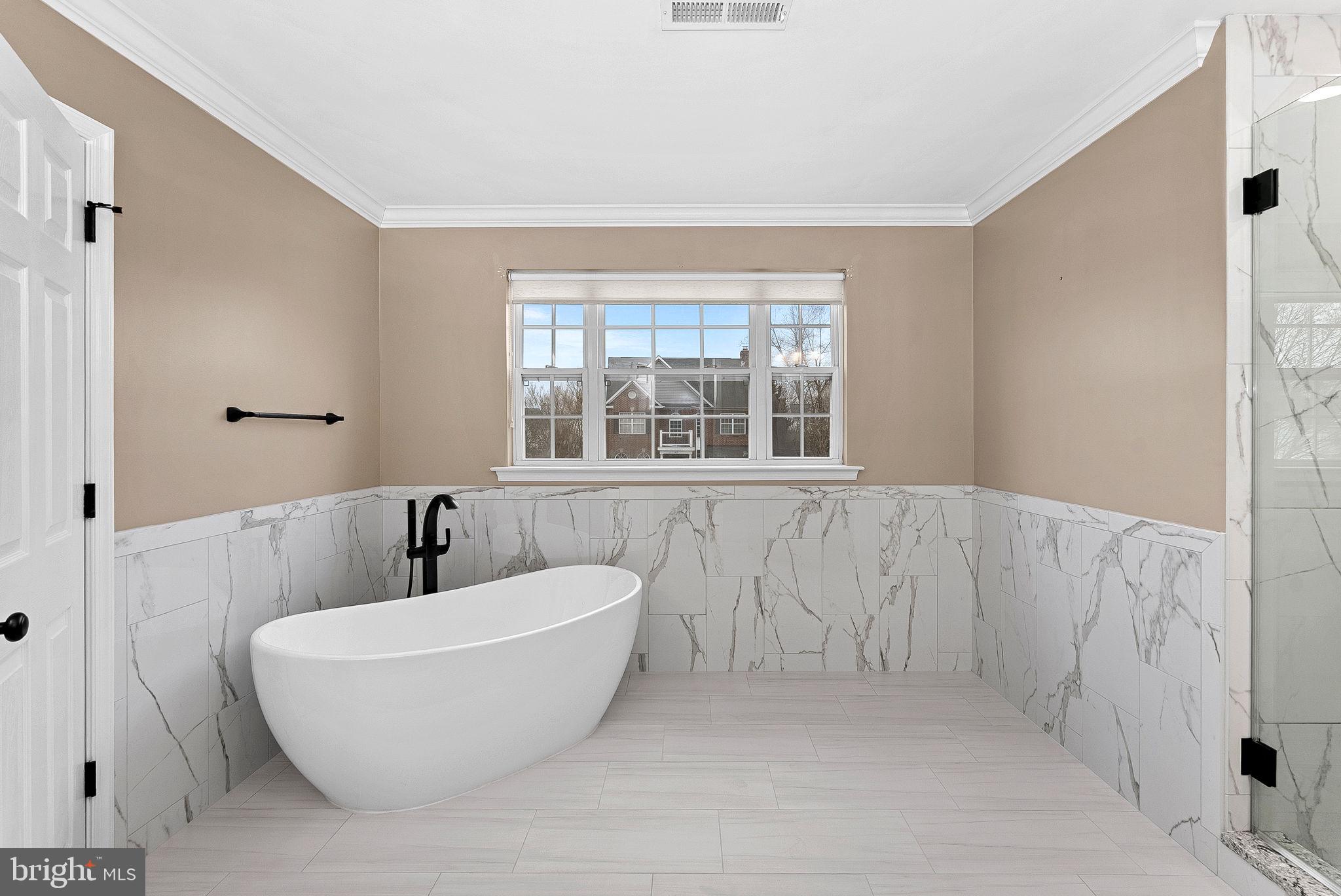 1616 CANDLEWOOD PLACE NE