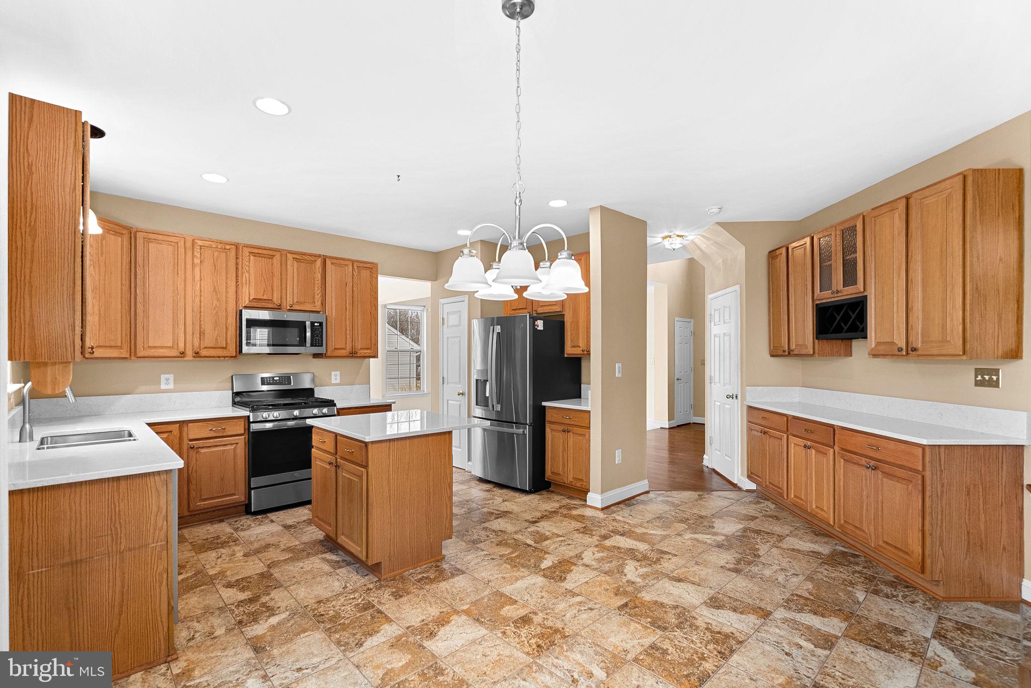 1616 CANDLEWOOD PLACE NE