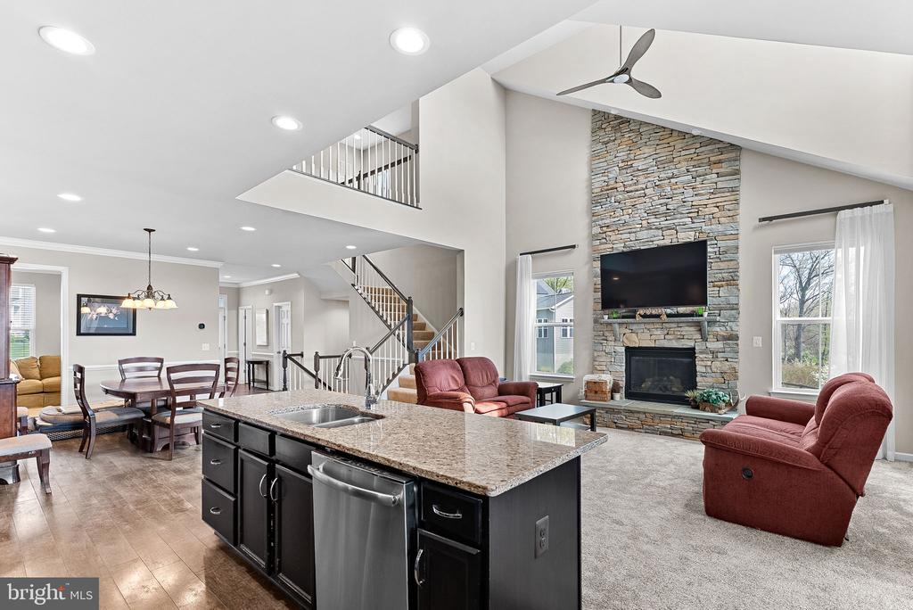 35829 PENINSULA COURT