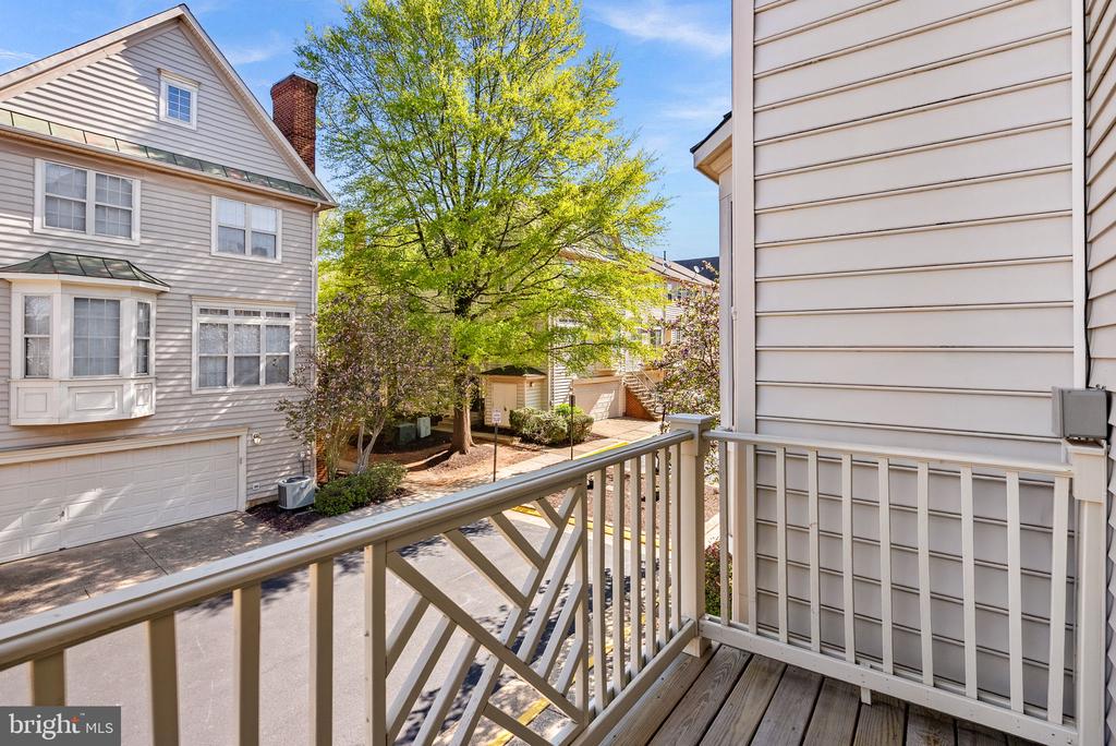 46353 VILLA SQUARE