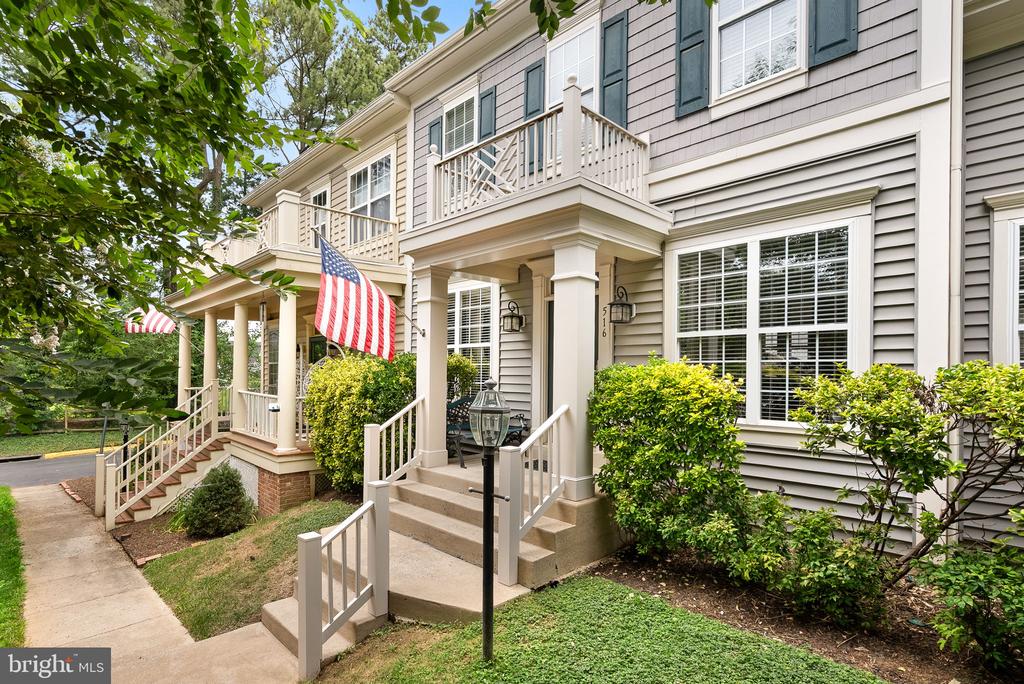 516 GENTLEWOOD SQUARE