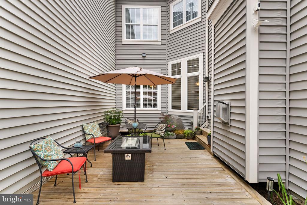 516 GENTLEWOOD SQUARE