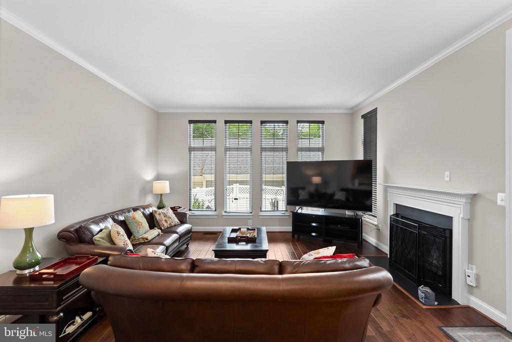 516 GENTLEWOOD SQUARE