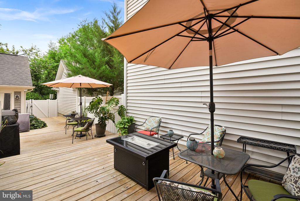 516 GENTLEWOOD SQUARE