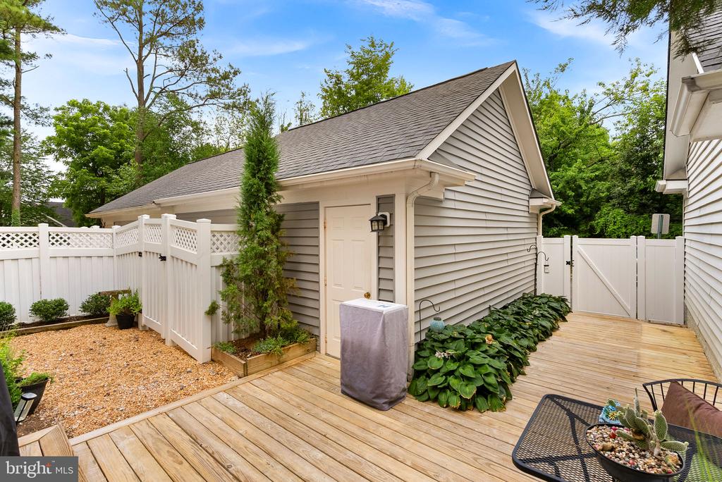 516 GENTLEWOOD SQUARE