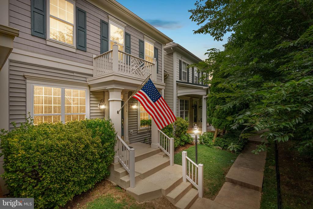 516 GENTLEWOOD SQUARE