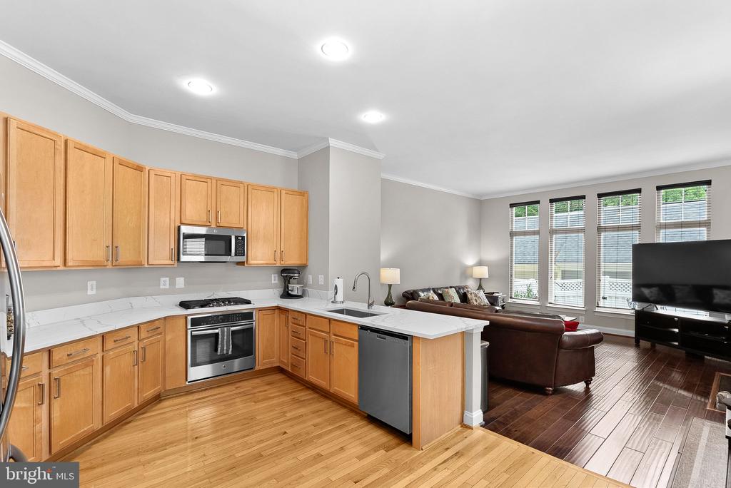 516 GENTLEWOOD SQUARE