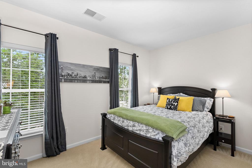 516 GENTLEWOOD SQUARE