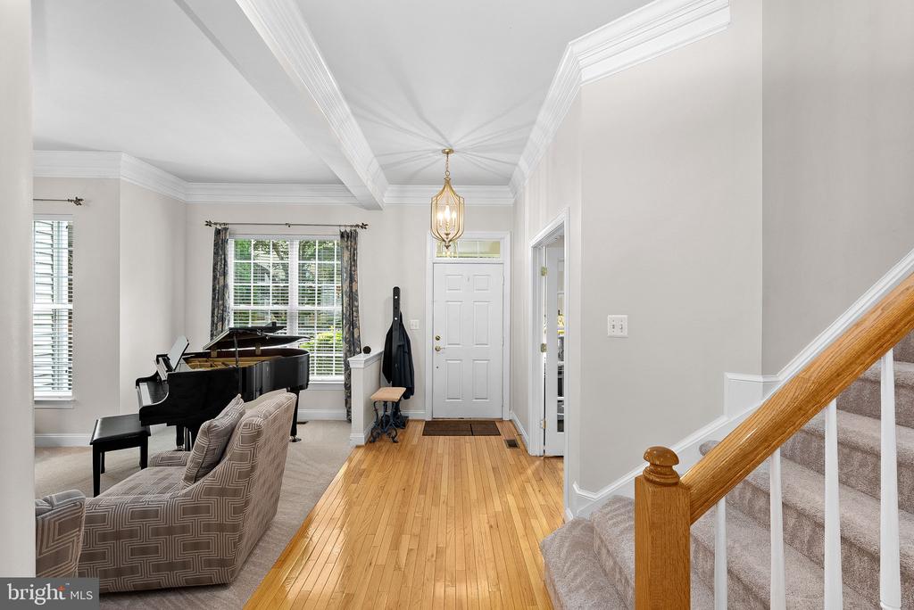 516 GENTLEWOOD SQUARE