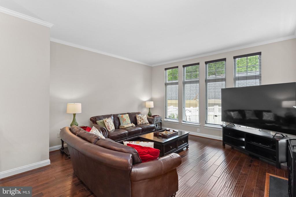 516 GENTLEWOOD SQUARE
