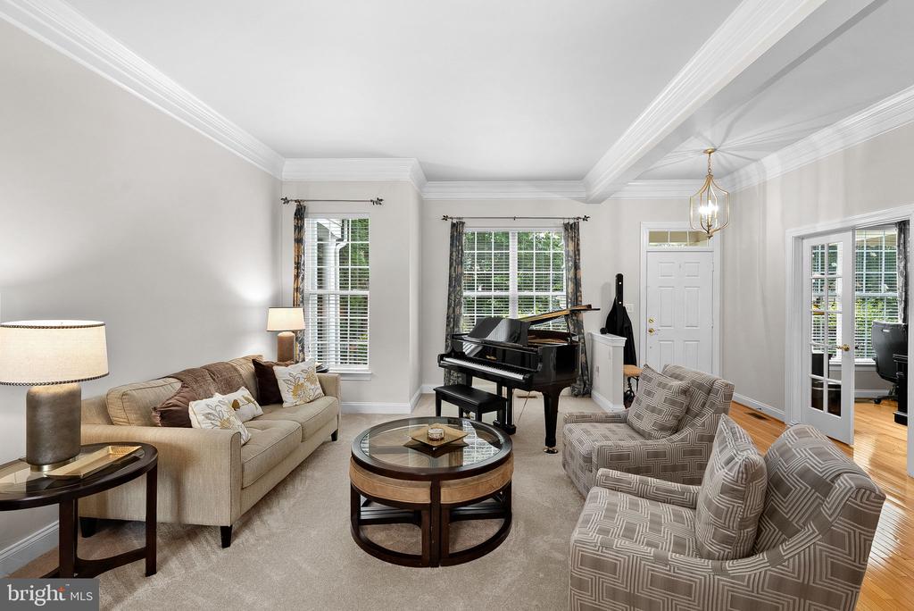 516 GENTLEWOOD SQUARE