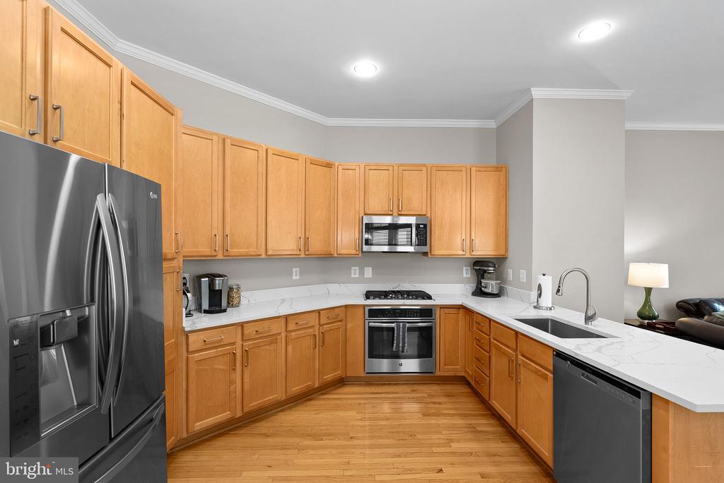 516 GENTLEWOOD SQUARE