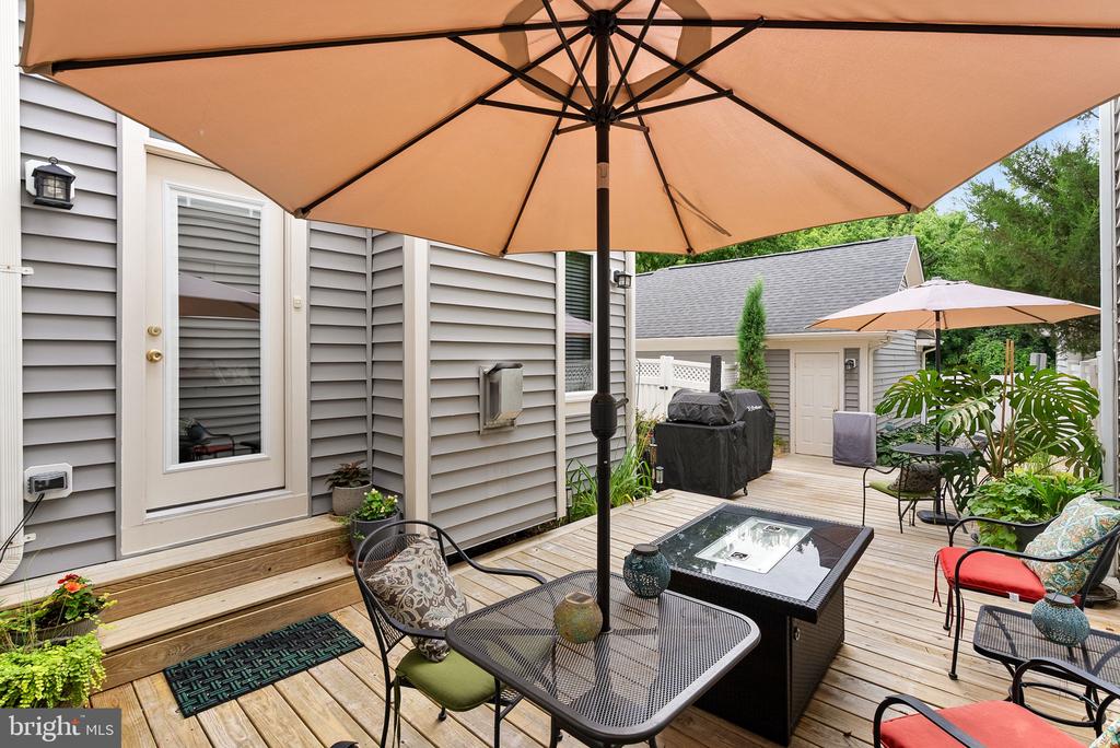 516 GENTLEWOOD SQUARE