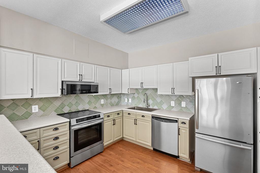 19375 CYPRESS RIDGE TERRACE Unit: 322