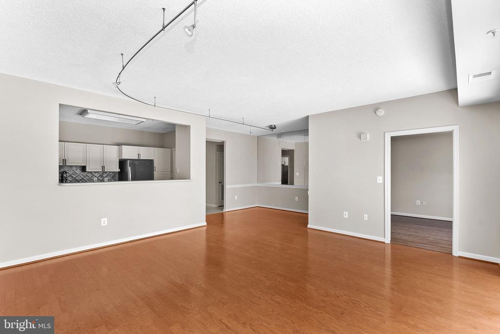 19375 CYPRESS RIDGE TERRACE Unit: 322
