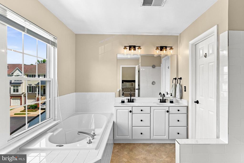 47684 WOOLCOTT SQUARE