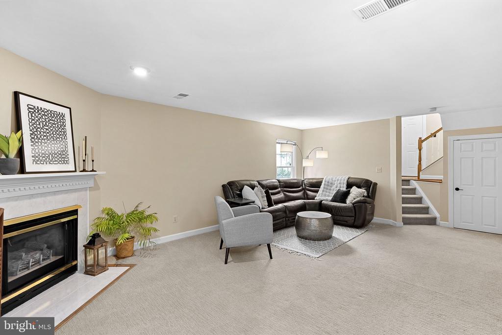 47684 WOOLCOTT SQUARE