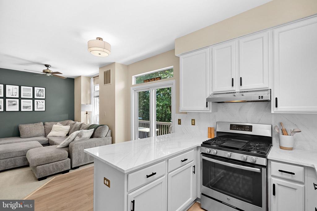 47684 WOOLCOTT SQUARE