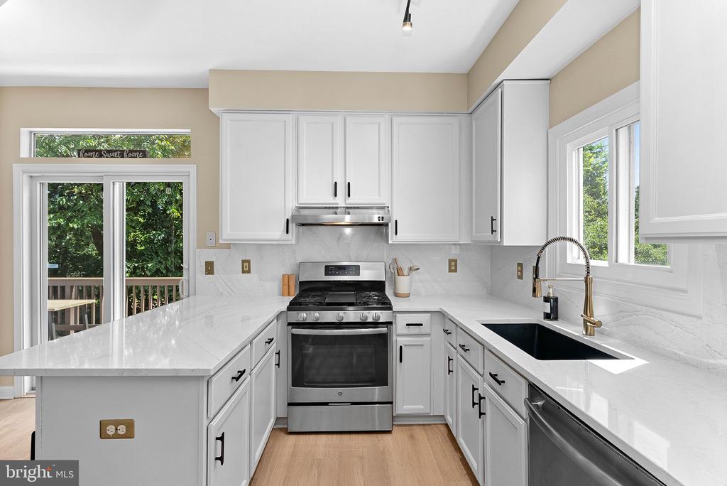 47684 WOOLCOTT SQUARE
