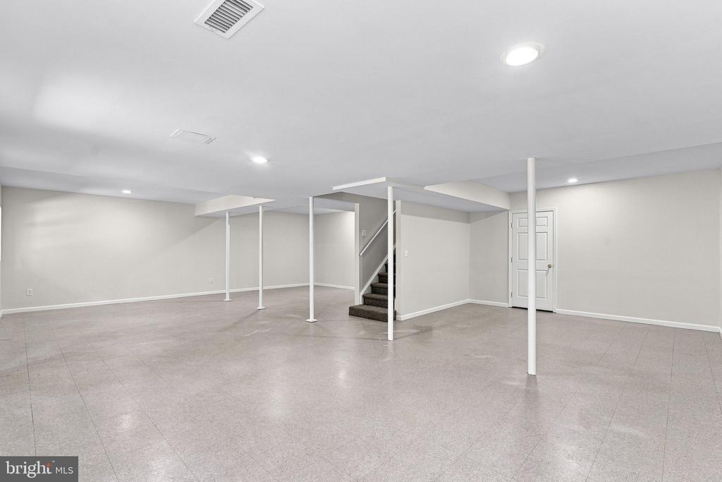 38151 SNICKERSVILLE TURNPIKE