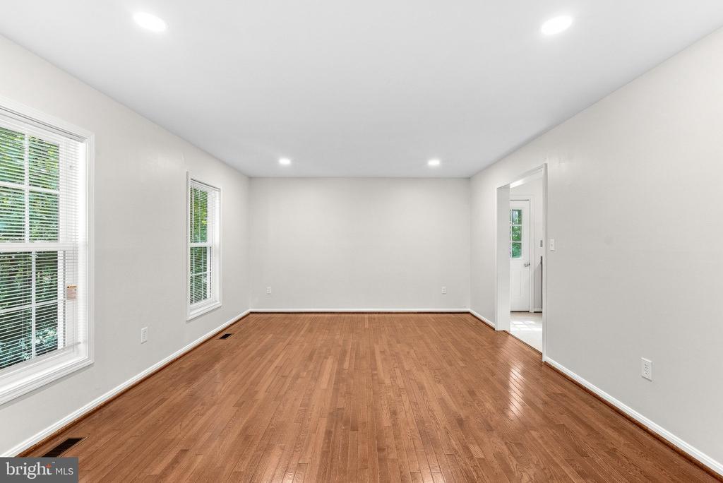 38151 SNICKERSVILLE TURNPIKE